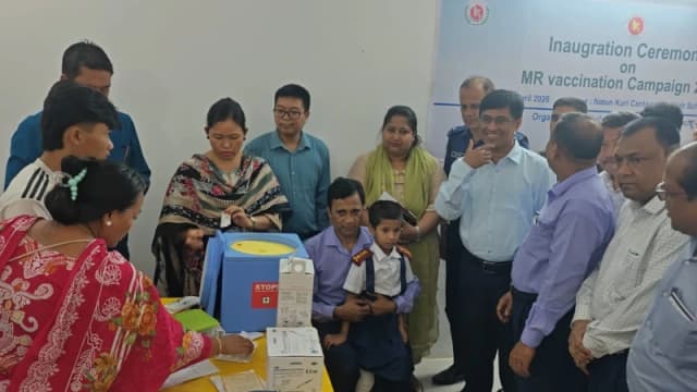 সারা দেশের সঙ্গে সমন্বয়ে খাগড়াছড়িতে হাম-রুবেলা টিকাদান ক...
