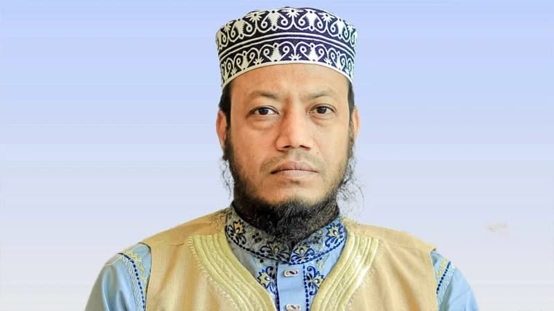 মুফতি আমির হামজার বিরুদ্ধে গ্রেপ্তারি পরোয়ানা