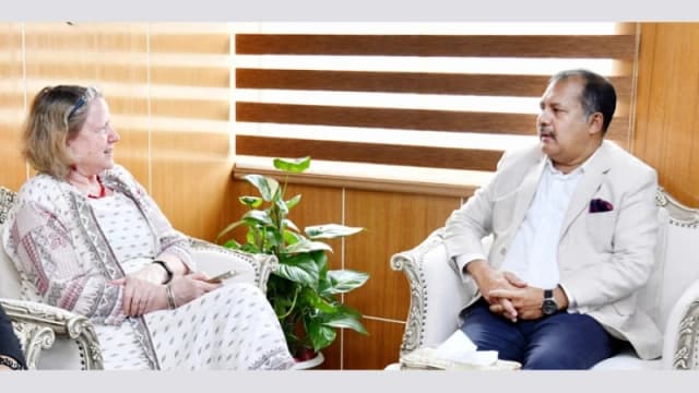 অপতথ্য মোকাবিলায় ইউনেস্কোর সহযোগিতা চাইলেন তথ্যমন্ত্রী