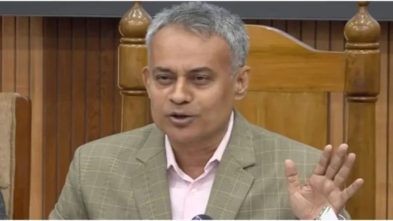 তেলের দাম বৃদ্ধির কারণ জানালেন সড়ক পরিবহনমন্ত্রী