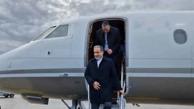 রাশিয়ায় পৌঁছেছেন ইরানের পররাষ্ট্রমন্ত্রী, পুতিনের সঙ্গে বৈঠকের প্রস্তুতি