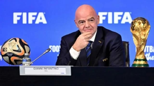 চাপে পড়ে বিশ্বকাপের প্রাইজমানি বাড়ানোর ঘোষণা ফিফার