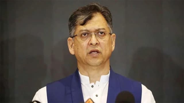 সারাদেশে অনলাইনে জুয়া ও মাদকের বিরুদ্ধে অভিযান কবে, জানালেন স্বরাষ্ট্রমন্ত্রী