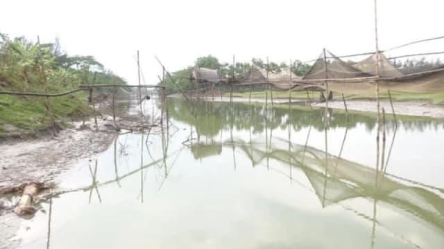 বৈশাখী ঝড়ে লক্ষ্মীপুর উপকূলে জলাবদ্ধতা, নদী খননের জোরালো...