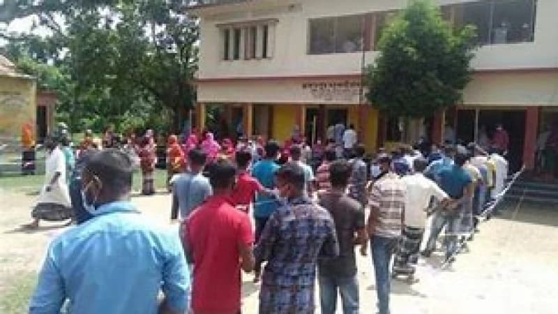ভান্ডারিয়া পৌরসভার প্রথম নির্বাচনে সকাল ৮টা থেকে ভোটগ্রহণ শুরু