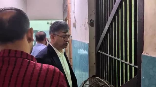 দেশের প্রতিটি থানাগুলোকে দালালমুক্ত করার নির্দেশ স্বরাষ্ট্রমন্ত্রীর