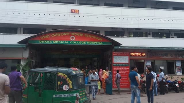 ডেমরায় মোটরসাইকেলের ধাক্কায় বৃদ্ধা নিহত