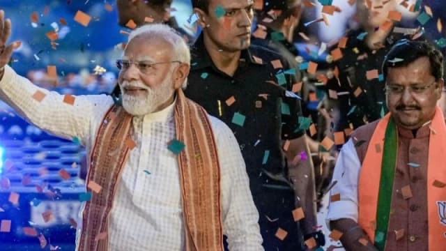 বাংলায় ‍‍‘আসল পরিবর্তন‍‍’ ও মোদী...