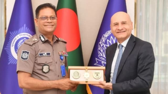 আইজিপির সঙ্গে ইতালির রাষ্ট্রদূতের সাক্ষাৎ