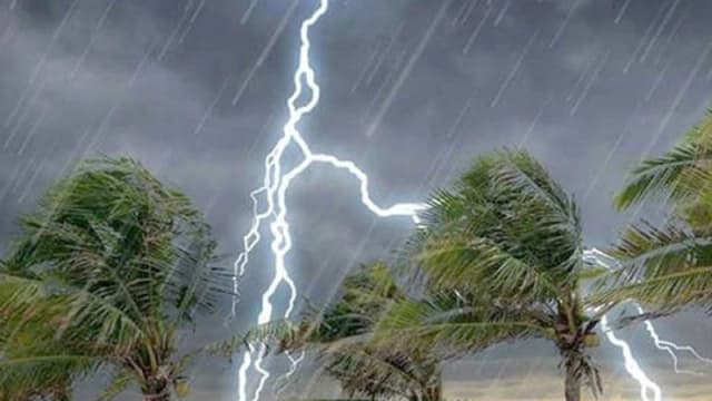 বৃষ্টি বাড়বে উত্তর-পূর্বাঞ্চলে, কয়েক বিভাগে বজ্রঝড়ের আশঙ্কা