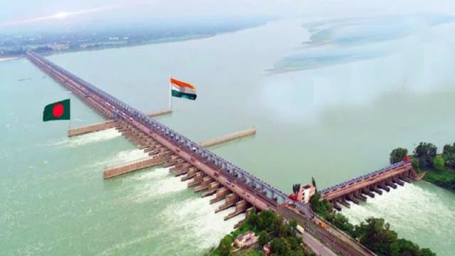ফারাক্কা দিবস আজ, ৫০ বছরেও মেলেনি পানির ন্যায্য হি...