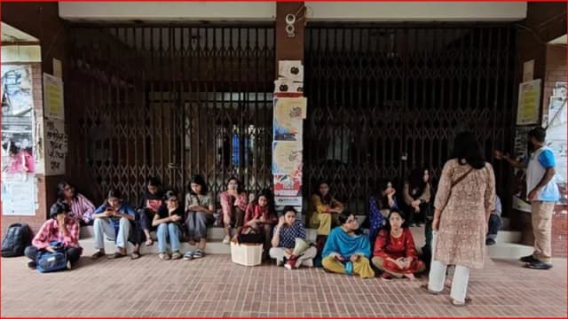 প্রক্টর কার্যালয়ের পর জাবির প্রশাসনিক ভবনেও তালা শিক্ষার...