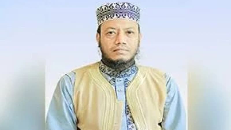 মুফতি আমির হামজাকে হাজির হতে পত্রিকায় বিজ্ঞপ্তি প্রকাশের নির্দেশ