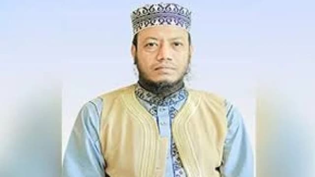 মুফতি আমির হামজাকে হাজির হতে পত্রিকায় বিজ্ঞপ্তি প্...