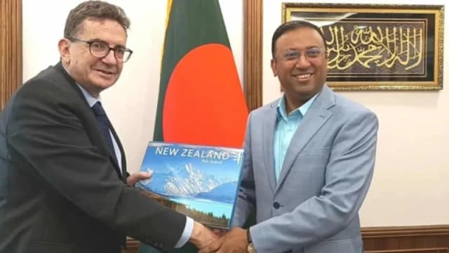 উপদেষ্টা হুমায়ুন কবিরের সঙ্গে নিউজিল্যান্ড হাইকমিশনারের...