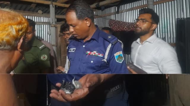 চারঘাটে ১০০ গ্রাম গাঁজাসহ এক ব্যক্তি আটক, ভ্রাম্যমাণ আদালতে কারাদণ্ড ও জরিমানা