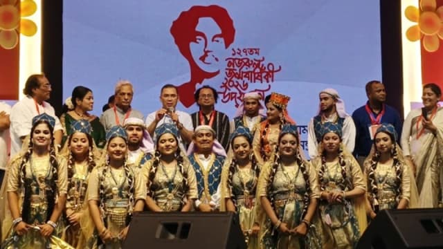 আগামী এক বছরকে ‘নজরুল বর্ষ’ ঘোষণা প্রধানমন্ত্রীর