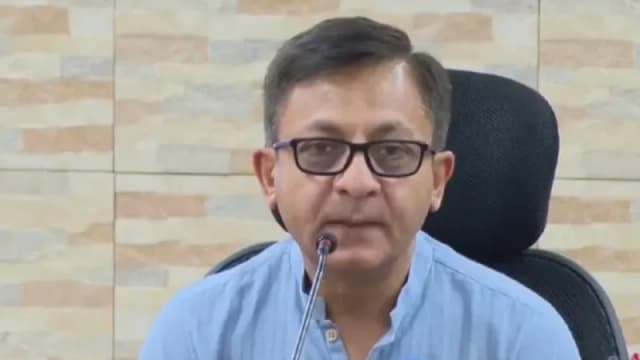 চামড়া সংরক্ষণে সচেতনতার ঘাটতিতে নির্ধারিত দাম পাওয়...