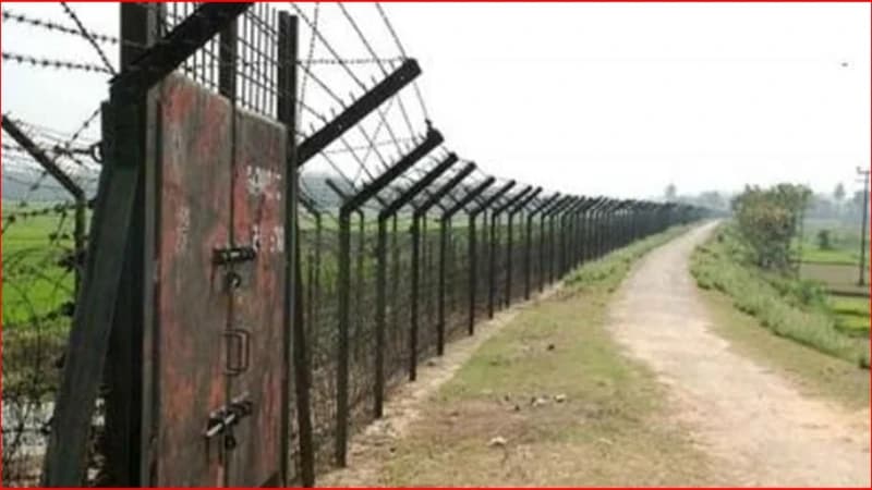 সাতক্ষীরা সীমান্তে বিএসএফের গুলিতে দুই বাংলাদেশি আহত