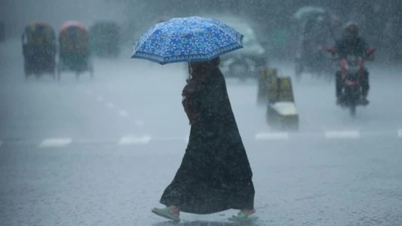 তীব্র তাপদাহের পর আট বিভাগে ভারী বৃষ্টির সম্ভাবনা