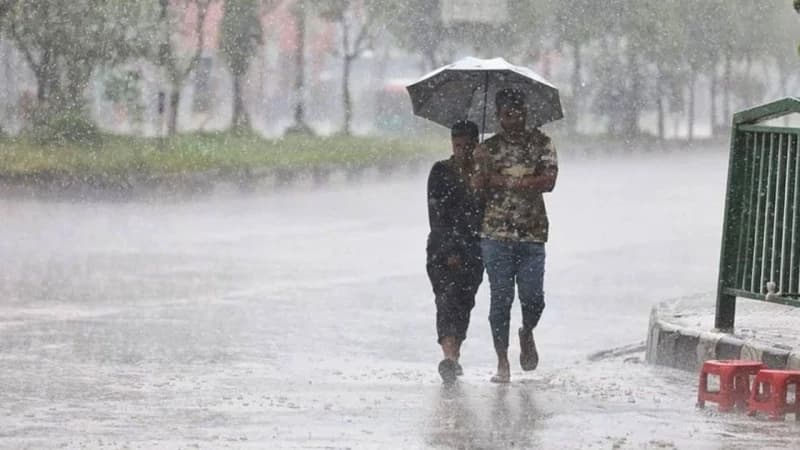 ১৮ অঞ্চলে ৬০ কিলোমিটার বেগে ঝড়-বৃষ্টির শঙ্কা