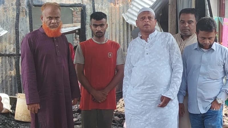 মুরাদনগরে শর্টসার্কিটের আগুনে বসতঘর পুড়ে ছাই, ক্ষতি প্রা...