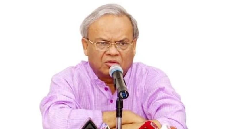 পিতার বহুমুখী পররাষ্ট্রনীতির ধারাবাহিকতা বজায় রাখছ...