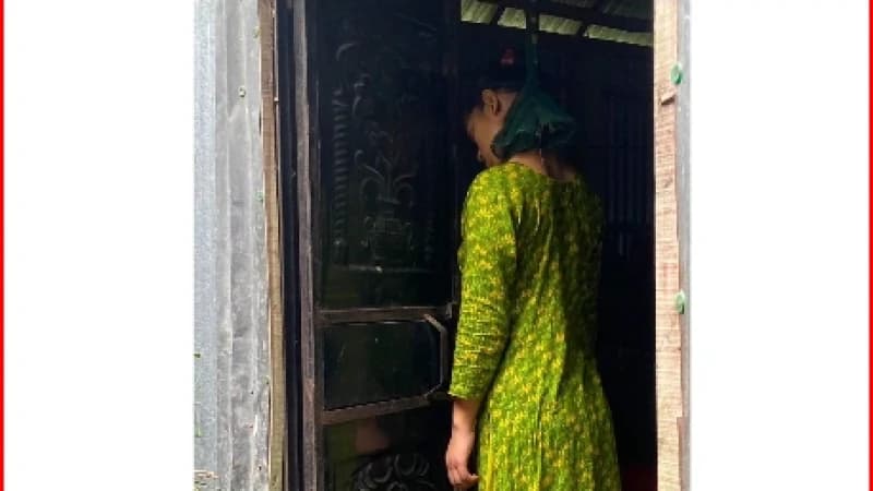 রৌমারীতে গৃহবধূর রহস্যজনক মৃত্যু, স্বামী পলাতক বলে অভিযোগ
