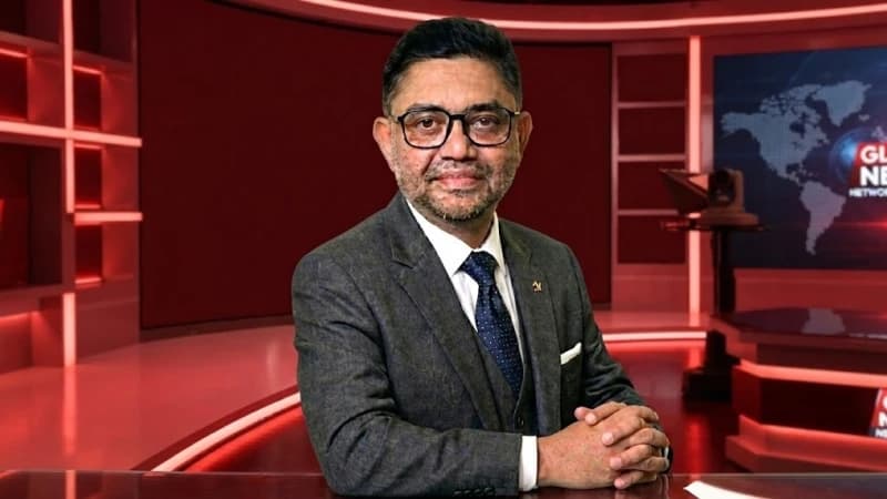 ছদ্মবেশের আড়ালে অমানবিকতার উপাখ্...