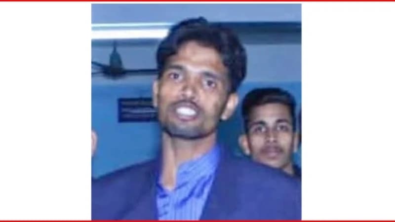 সীতাকুণ্ডে মাইক্রোবাসের চাপায় আহত বিএনপি নেতার মৃত...