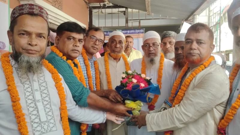 মুরাদনগরে পুস্তক প্রকাশক ও বিক্রেতা সমিতির সম্পাদক নির্ব...