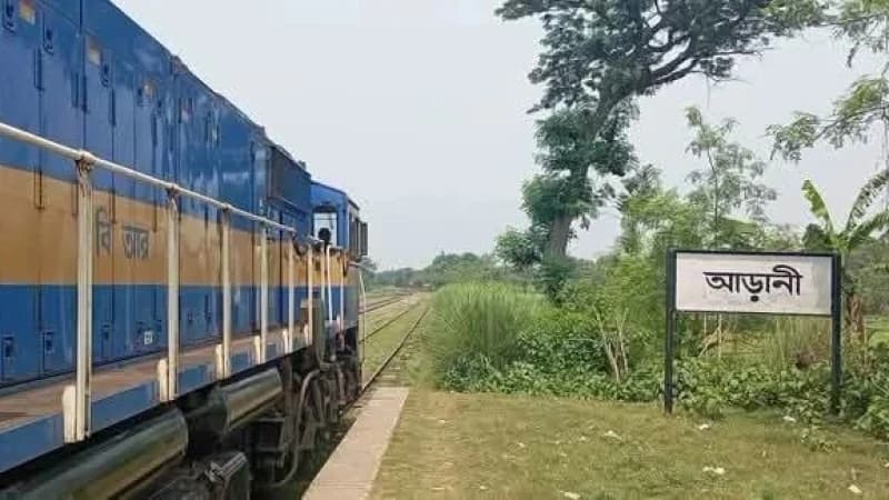আড়াই ঘণ্টা পর রাজশাহীর সঙ্গে সারাদেশের রেল যোগাযোগ...