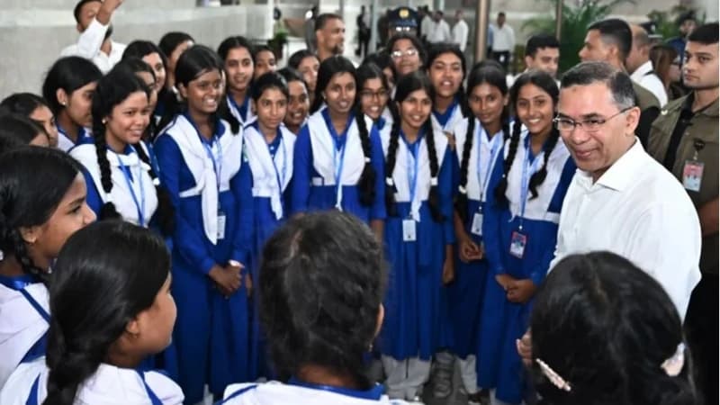 ডেঙ্গু প্রতিরোধে সবাইকে সচেতন হওয়ার আহ্বান প্রধানম...