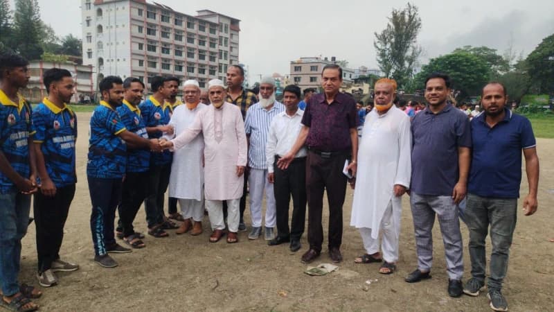 পটিয়ায় ফুটবল টুর্নামেন্টের ফাইনালে হাইদগাঁও একাদশ