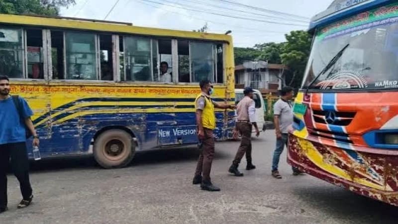 জ্বালানি তেলের দাম বৃদ্ধির পর বাসভাড়া বাড়ল