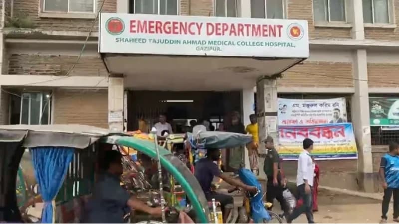 গাজীপুরে ট্রাকের চাপায় অটোরিকশার ৩ যাত্রী নিহত, আহত ৩