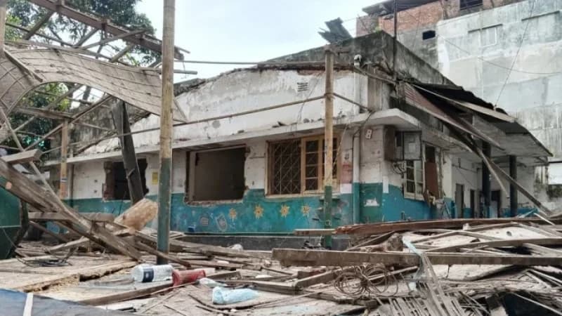 মিরপুরে স্বাস্থ্যকেন্দ্র ভাঙচুর: চারজন গ্রেপ্তার