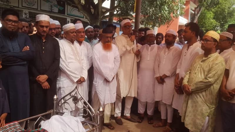 চারঘাটে ভায়ালক্ষ্মীপুর ইউনিয়ন বিএনপি সভাপতির জানাজায় আবু সাঈদ চাঁদ