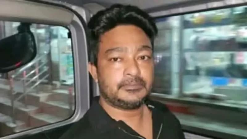 কোটি টাকা আত্মসাতের অভিযোগে ব্যাংক কর্মকর্তা আটক