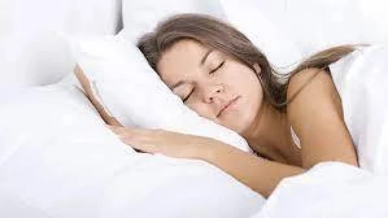 যেসব ক্ষতি ঘুম কম হলে