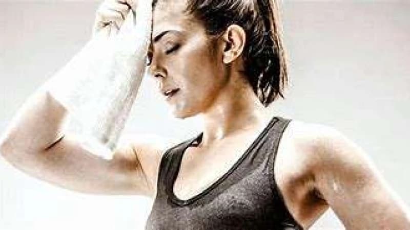 অসুখের লক্ষণ অতিরিক্ত ঘাম