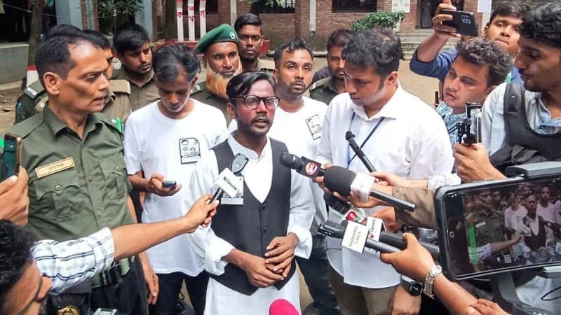 নিজেকে ভবিষ্যৎ রাষ্ট্রপতি ঘোষণা দেওয়ার বিষয়ে কিছু জানেন না হিরো আলম