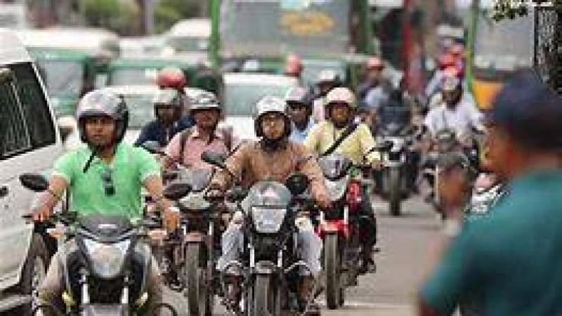 বিমা ছাড়া কোনো গাড়ি  রাস্তায় নামানো যাবে না