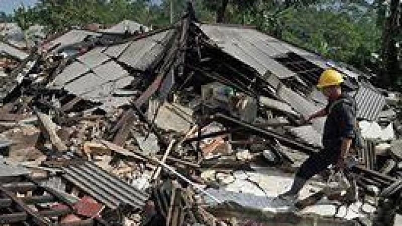 ইন্দোনেশিয়ায় ৭ মাত্রার ভূমিকম্প অনুভূত