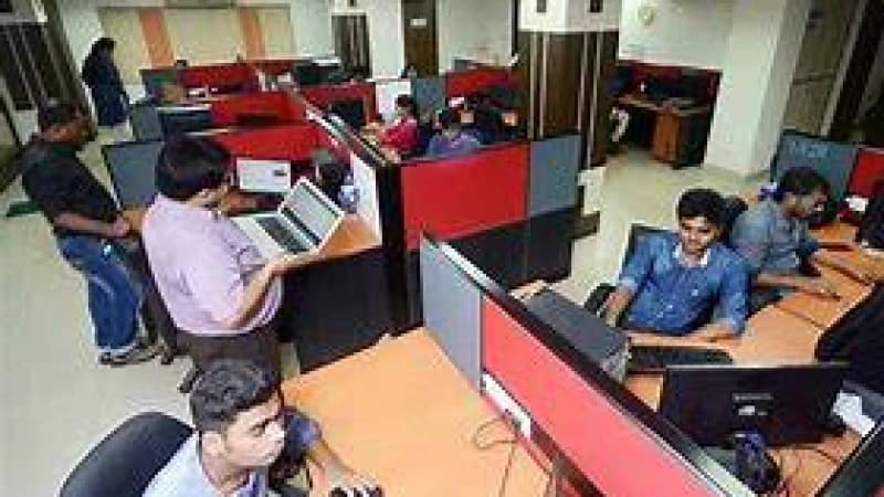 বেসরকারি সংস্থায় ঢাকায় চাকরি, বেতন তিন লাখ