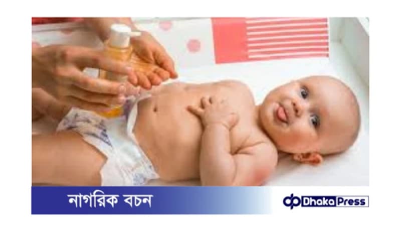 শিশুর স্বাস্থ্যের জন্য মায়ের স্পর্শ: মালিশের অপার ক্ষমতা শিশুর স্বাস্থ্যের জন্য মায়ের স্পর্শ: মালিশের অপার ক্ষমতা