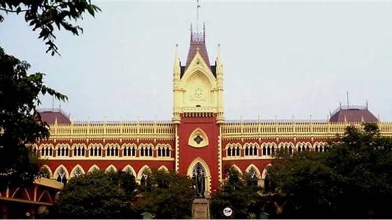 একদিনে চাকরি হারালেন ৩৬ হাজার শিক্ষক একদিনে চাকরি হারালেন ৩৬ হাজার শিক্ষক