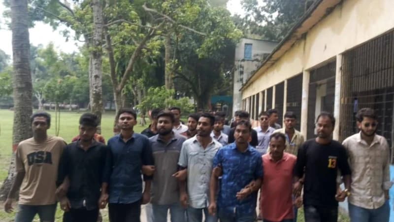 পলাশবাড়ীতে সরকারি কলেজ ছাত্রদলের উদ্যোগে মৌন মিছিল ও স্মরণ সভা পলাশবাড়ীতে সরকারি কলেজ ছাত্রদলের উদ্যোগে মৌন মিছিল ও স্মরণ সভা