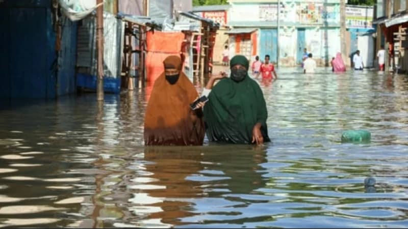সোমালিয়ায় বন্যায় ২ লাখ মানুষ বাস্তুচ্যুত সোমালিয়ায় বন্যায় ২ লাখ মানুষ বাস্তুচ্যুত