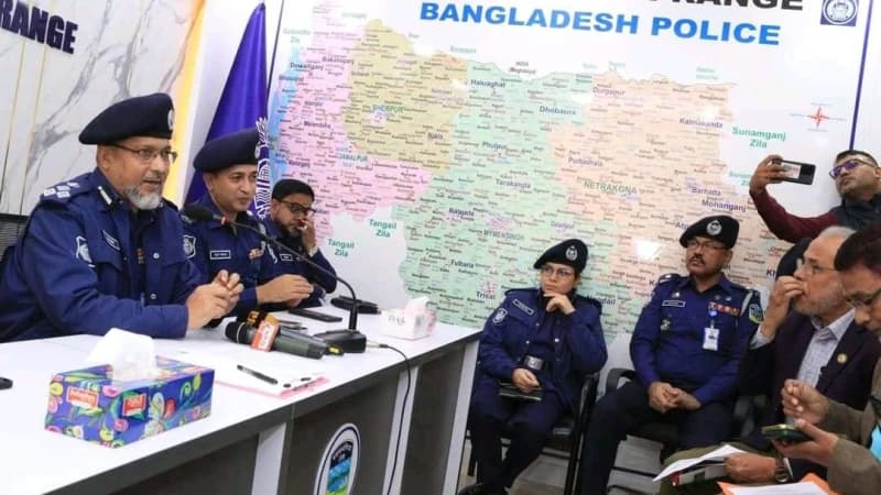ময়মনসিংহে অত্যাধুনিক রেঞ্জ কমান্ড এন্ড কন্ট্রোল সেন্টার উদ্বোধন করলেন রেঞ্জ ডিআইজি ময়মনসিংহে অত্যাধুনিক রেঞ্জ কমান্ড এন্ড কন্ট্রোল সেন্টার উদ্বোধন করলেন রেঞ্জ ডিআইজি